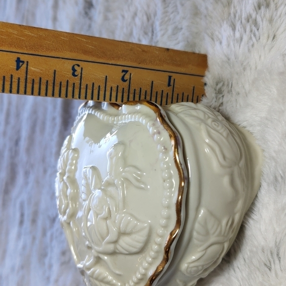 Heart Porcelain Ivory Rose Gold Rim Jewelry Box Trinket - Picture 9 of 14